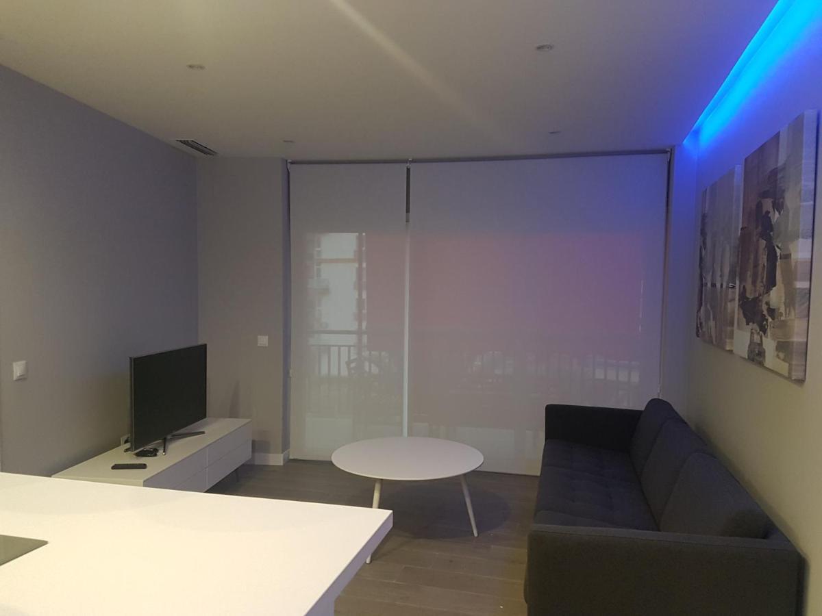Cosy Flat Near The Beach & Town Centre Apartment ฟูเอนฮิโรลา ภายนอก รูปภาพ